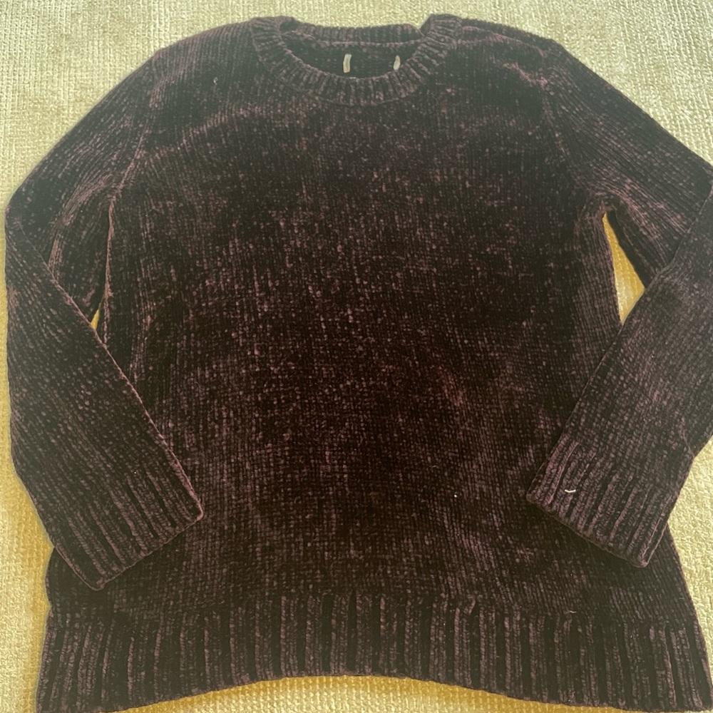 Knit sweater